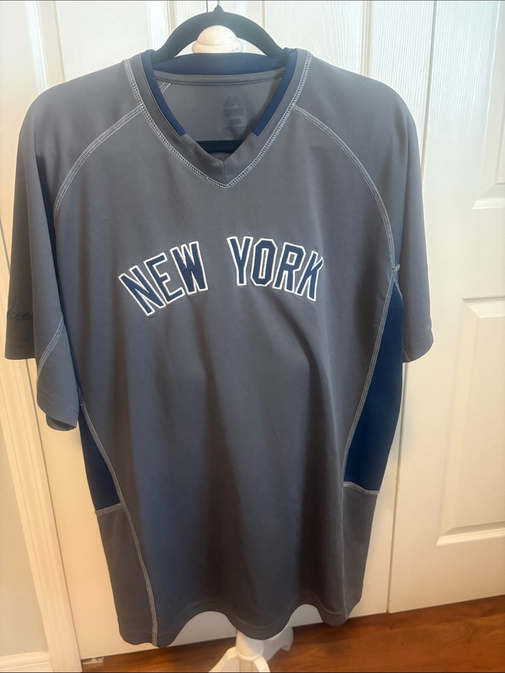 New York Gray Short-Sleeve V-Neck Athletic Shirt